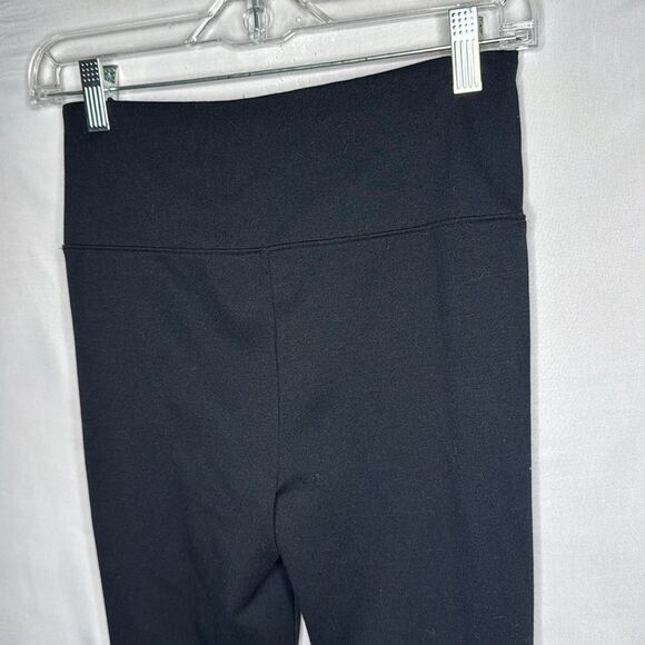 Spanx Assets Black High Waisted Shiny Stretch Shaping Leggings. Size Medium. - Picture 5 of 9